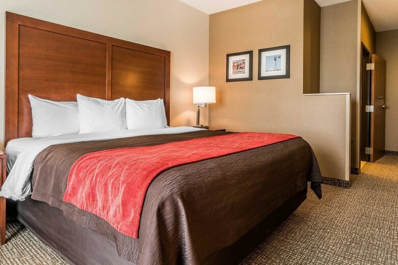 Hotel Comfort Inn & Suites