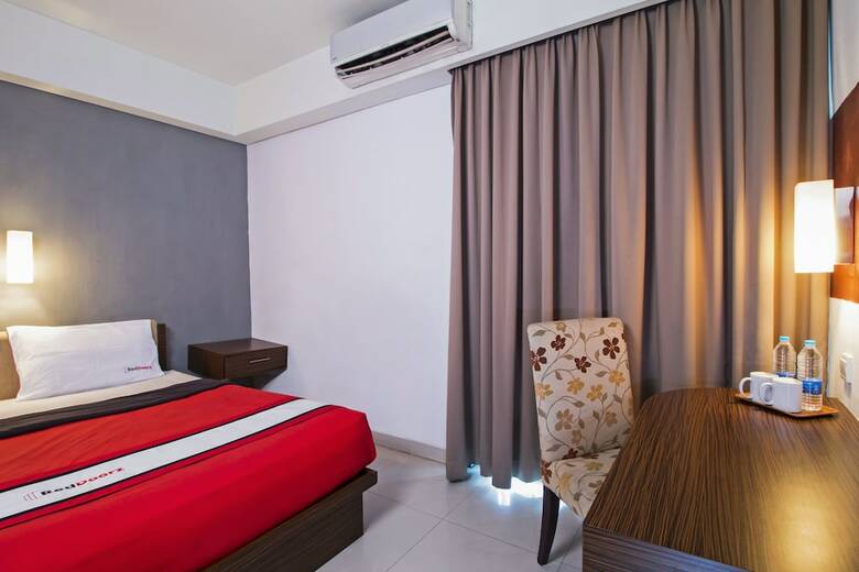 Hotel Reddoorz Plus Near Rs Pertamina