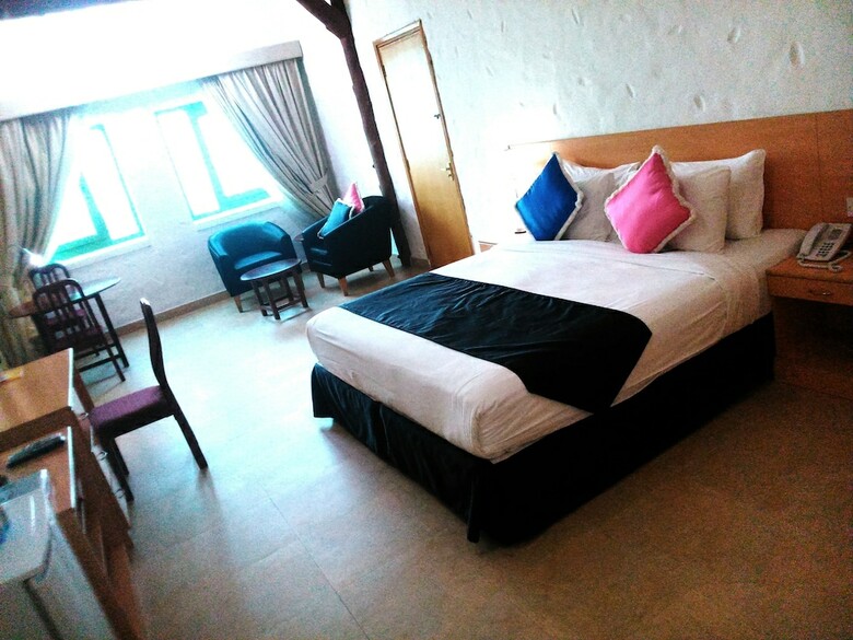 Aparthotel Safari Village Executive Suites