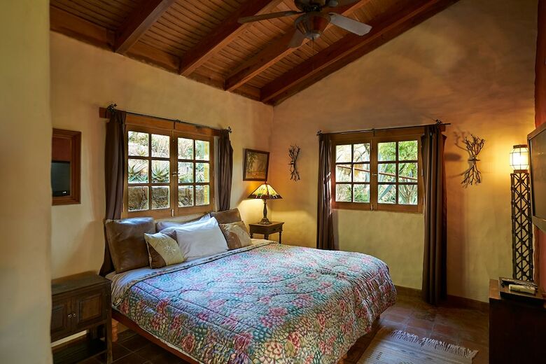 Hotel Sagrada Retreat