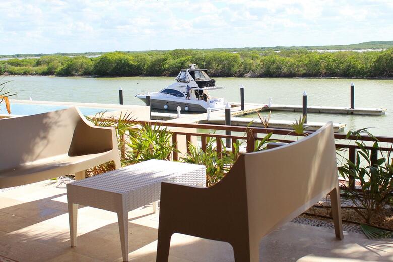 Grand Marina Hotel