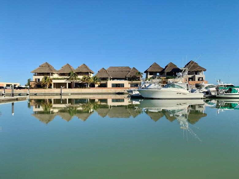 Grand Marina Hotel