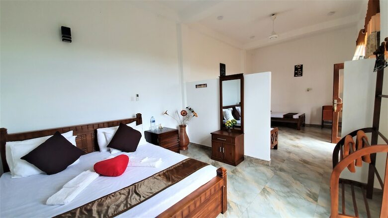 Hotel Dhammika Magic Palace