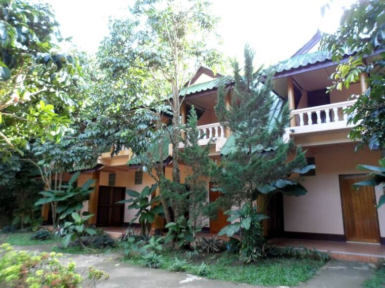 Hotel Khunnam Rimtarn Resort