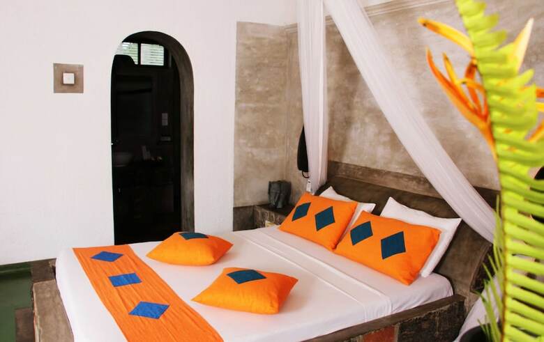 Hotel Serendip Stone Bungalow