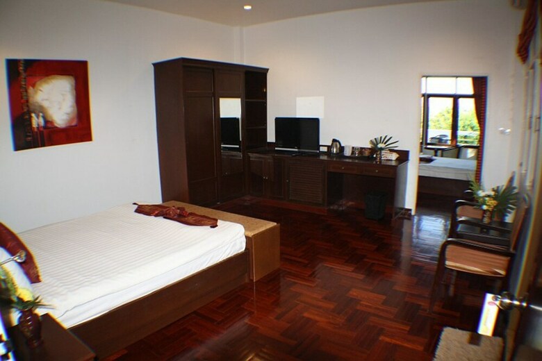 Hotel Ao Thai Resort