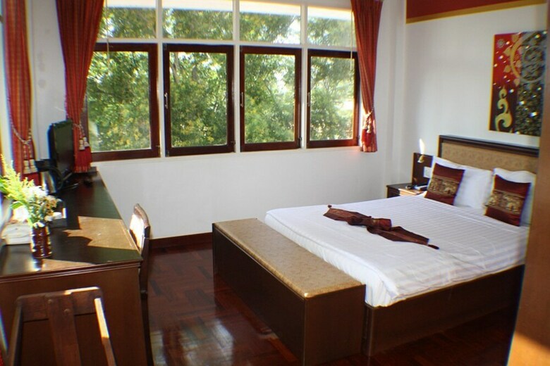 Hotel Ao Thai Resort