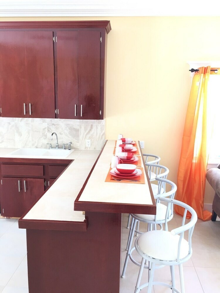 Mangrove Cay Sea View Villas