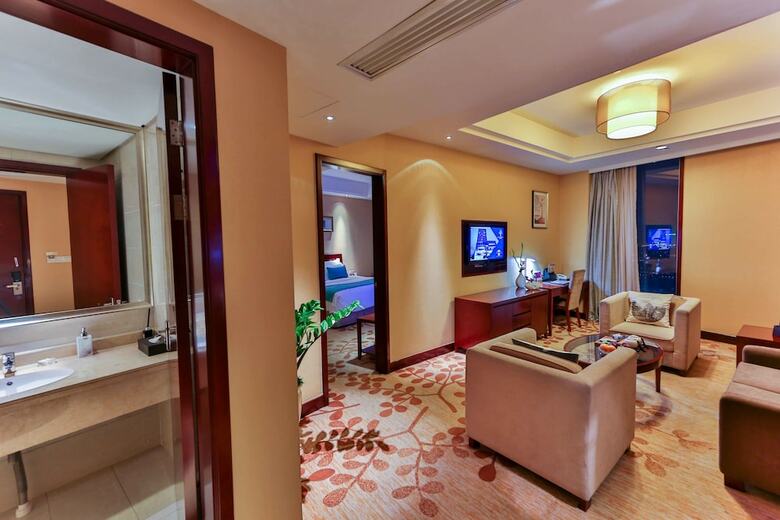 Nade Freedom Hotel