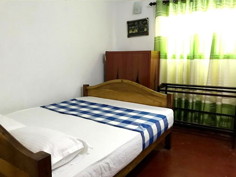 Hotel Damith Tourist Inn