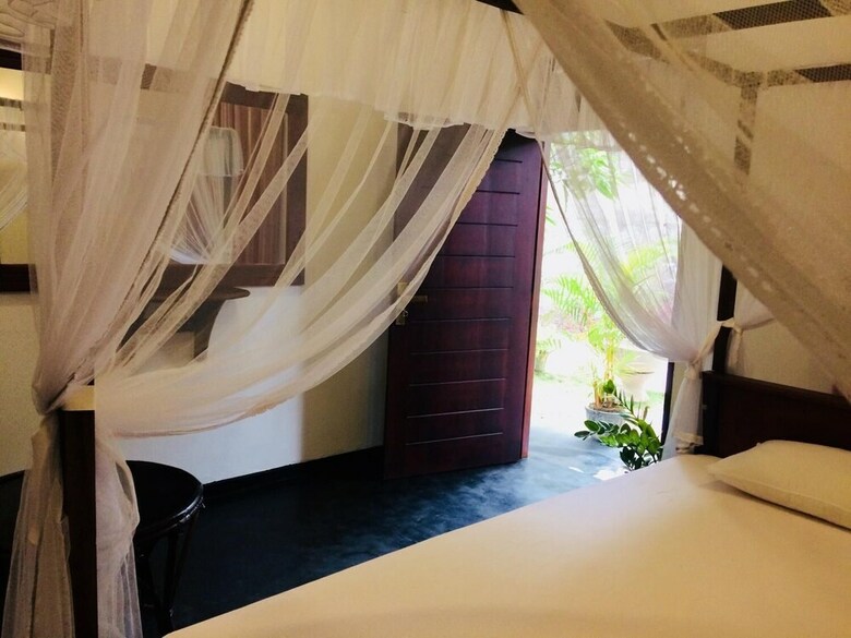 Hotel Damith Tourist Inn