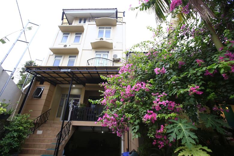 Hotel Reddoorz @ Lebak Bulus Raya 3