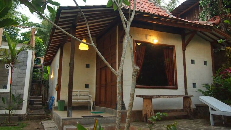 Hotel The Riverside Javanese Cottages