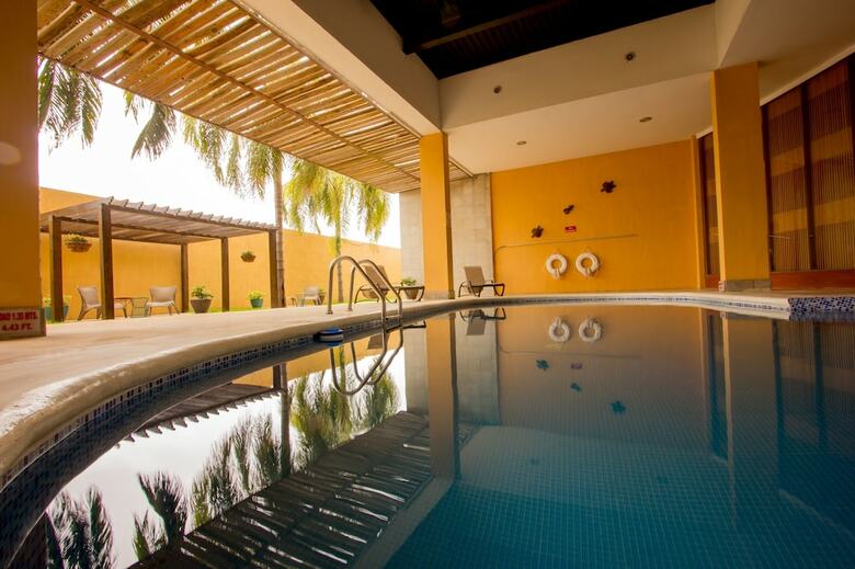 Hotel Holiday Inn Express Nuevo Laredo