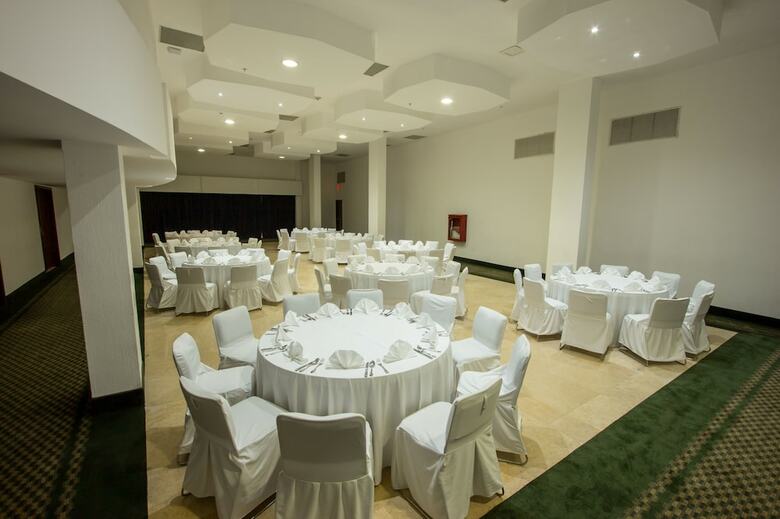 Hotel Holiday Inn Express Nuevo Laredo