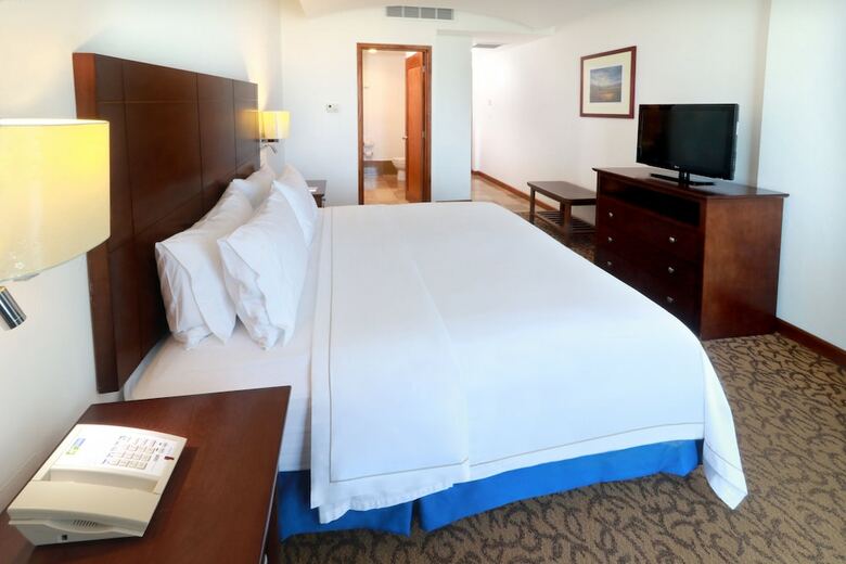 Hotel Holiday Inn Express Nuevo Laredo