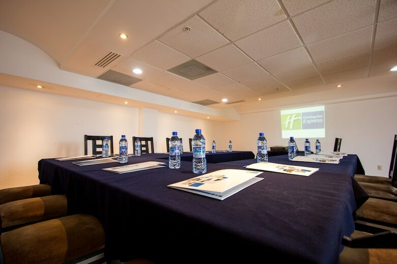 Hotel Holiday Inn Express Nuevo Laredo