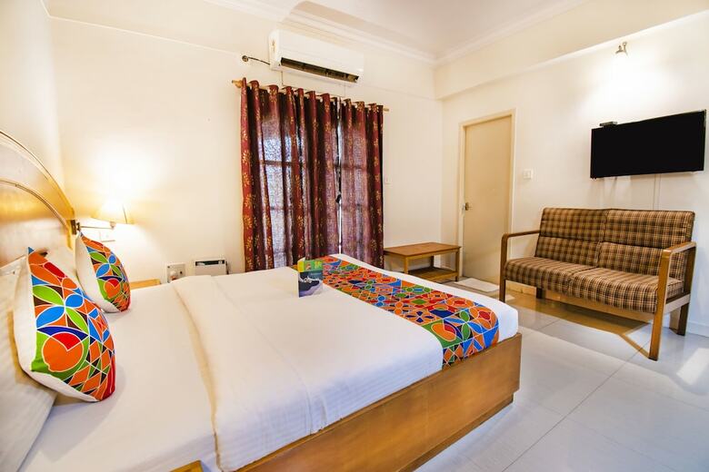 Fabhotel Metro Manor Central Station