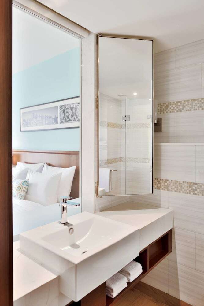 Hotel Fairfield By Marriott Indore