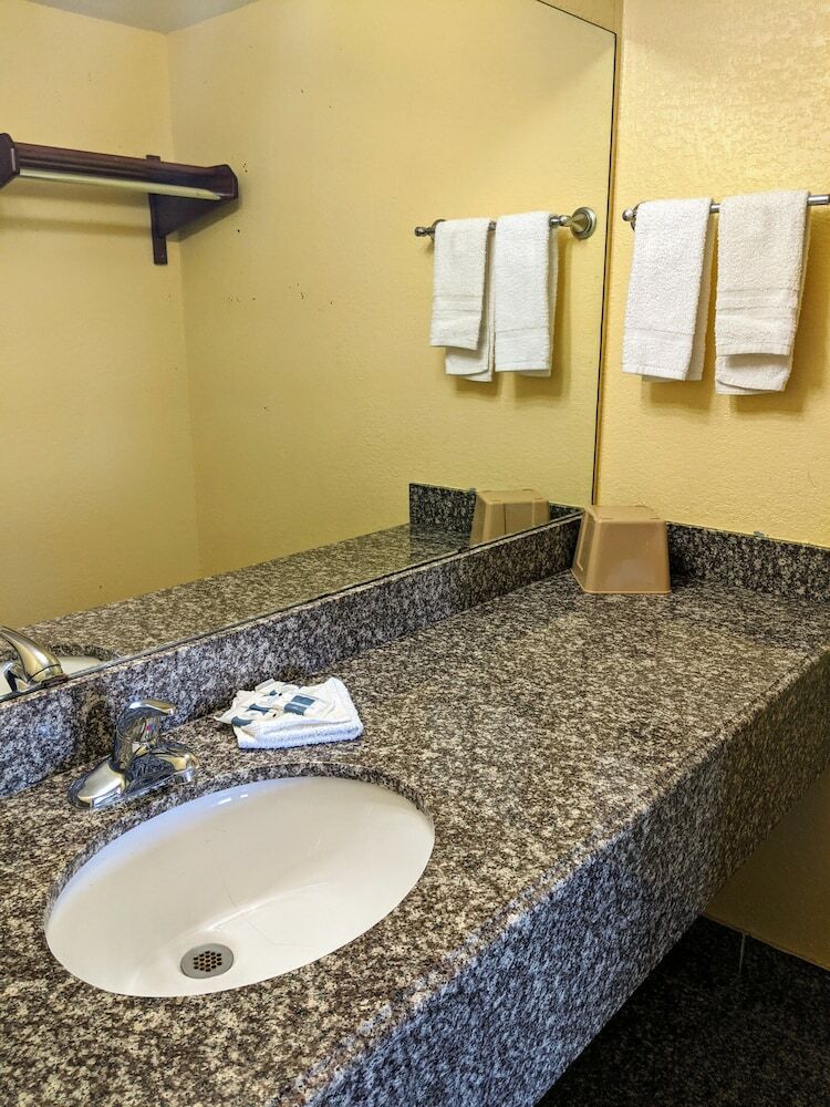 Motel Lake Houma Inn