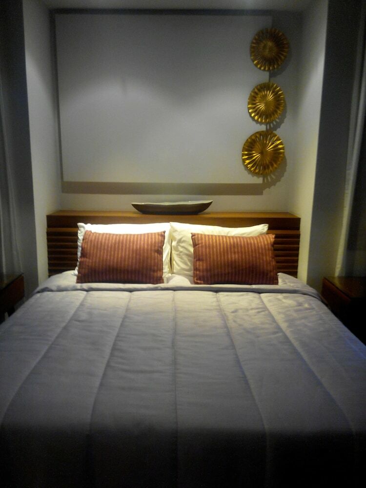 Khum Nakorn Villa
