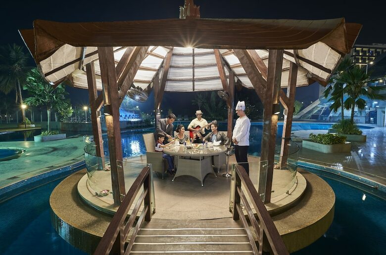Hotel Eskay Resorts