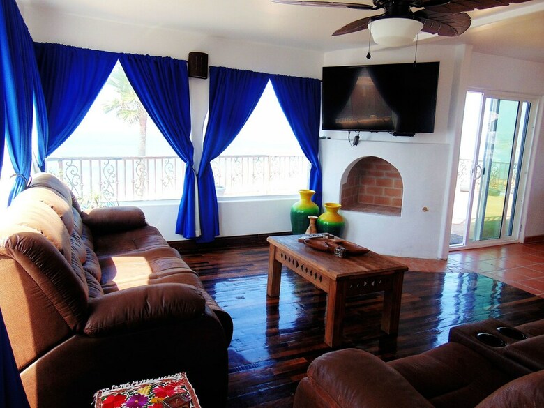 Casa Playa Baja