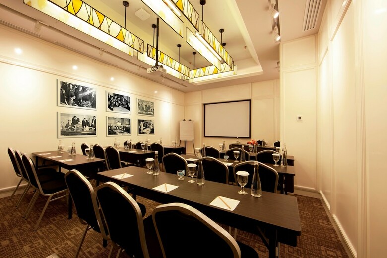 Hotel de Paviljoen Bandung By Him