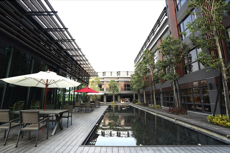 Imperial Dynasty Exquisite Hotel