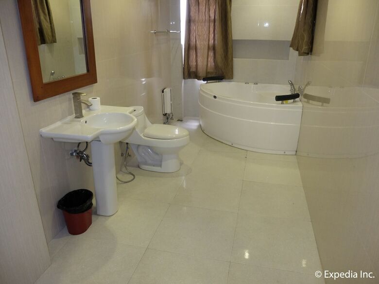 Imerex Plaza Hotel