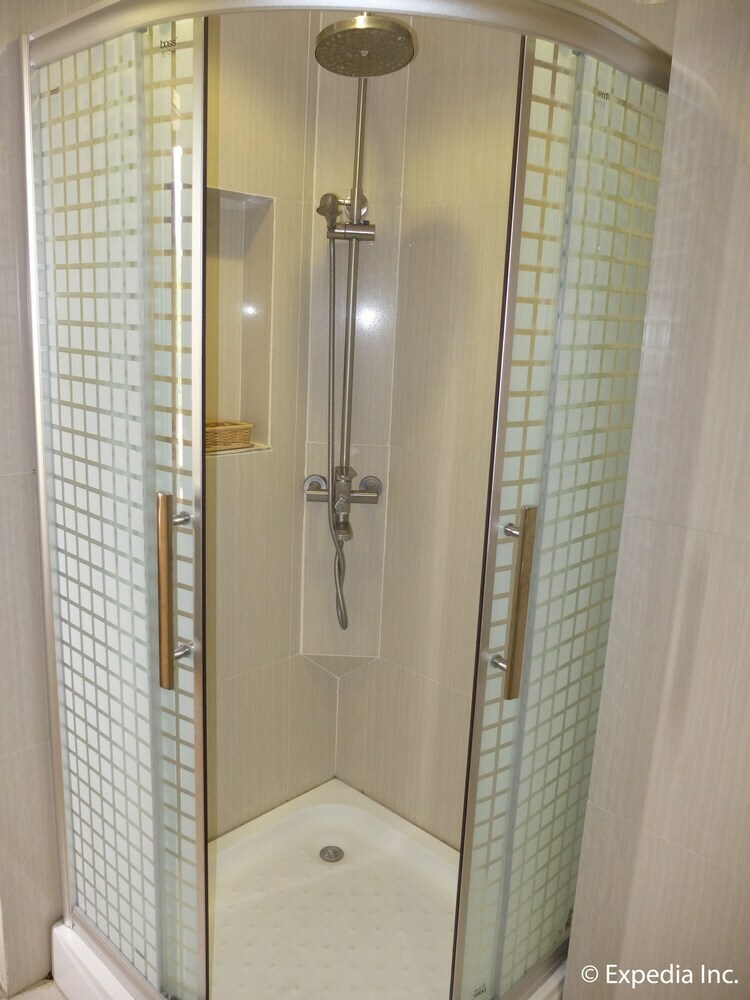 Imerex Plaza Hotel