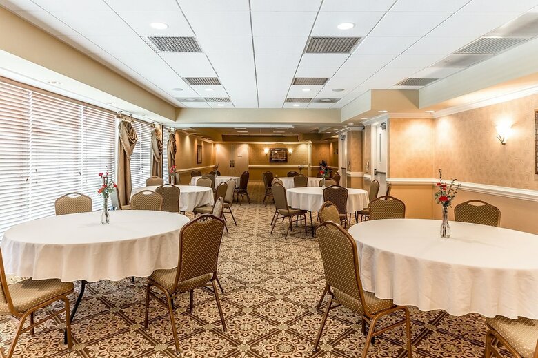 Hotel Quality Inn & Suites