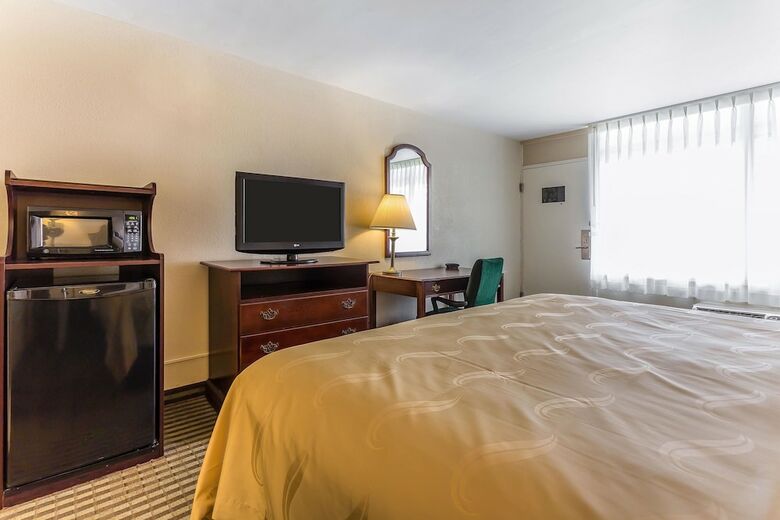 Hotel Quality Inn & Suites