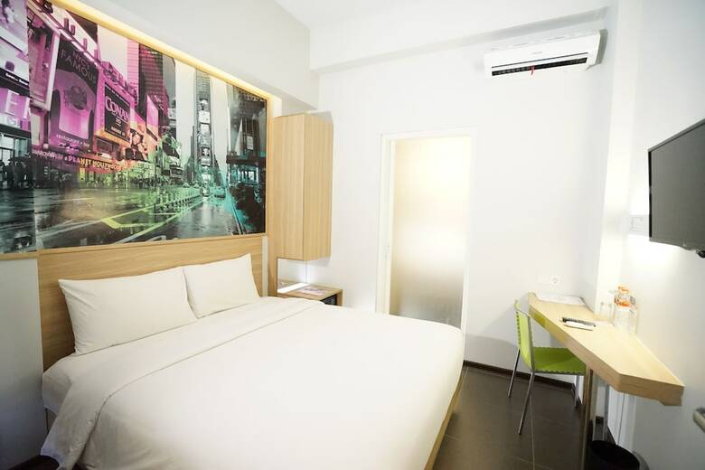 Cleo Hotel Jemursari