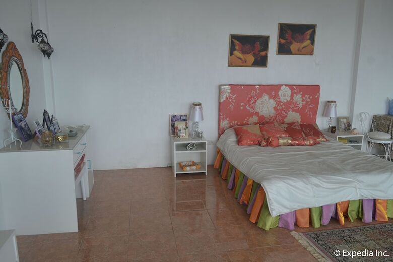 Bed & Breakfast Costiera Fermiliana Tagaytay
