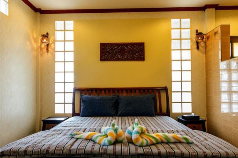 Hotel Pop Riverside Homestay