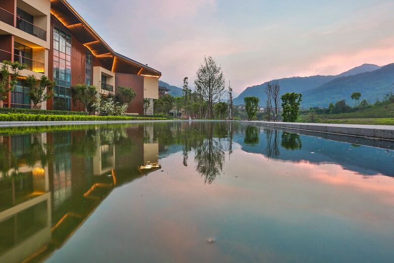 Hotel Holiday Inn Express Emei Mountain