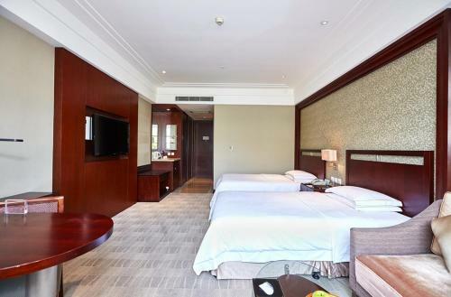 Tongli Lake View Hotel