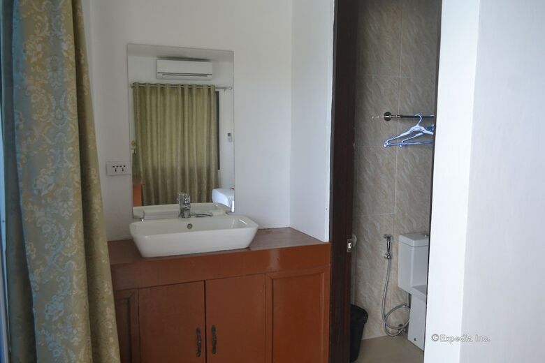 Hotel Orange Pearl Beach Resort
