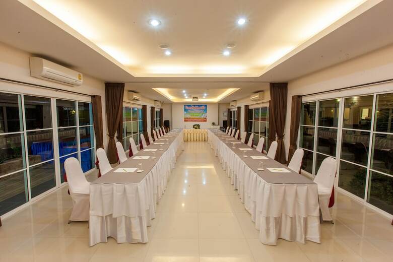 Hotel Varee Valley Resort And Restaurant