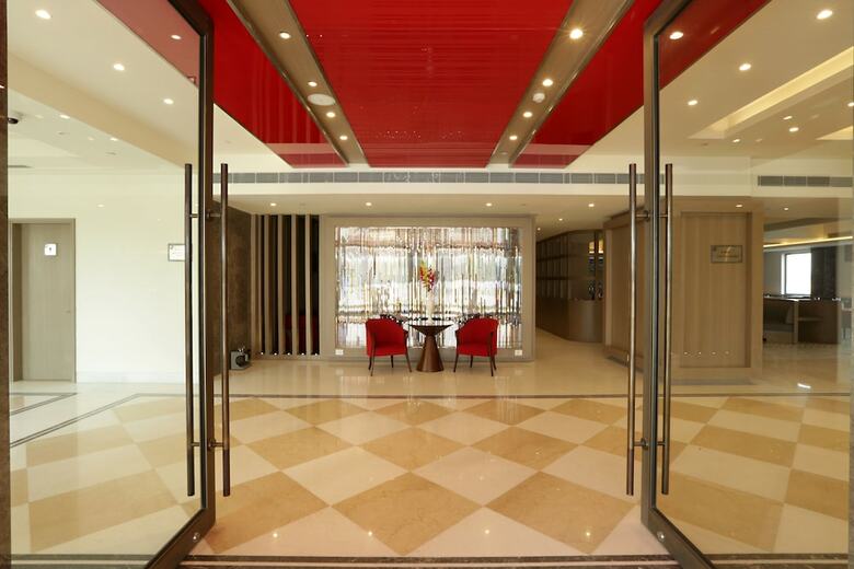 Hotel Ramada By Wyndham Lucknow