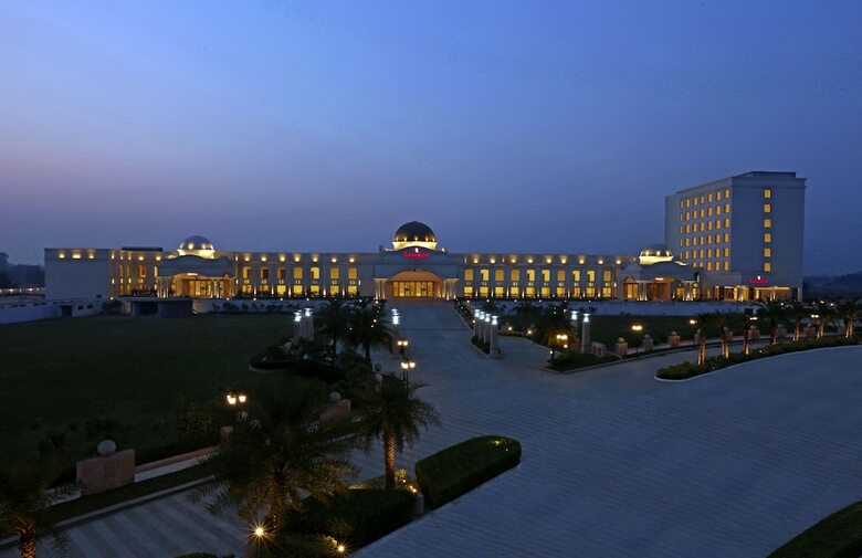 Hotel Ramada By Wyndham Lucknow