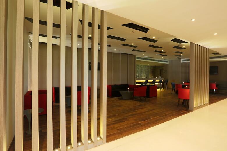 Hotel Ramada By Wyndham Lucknow