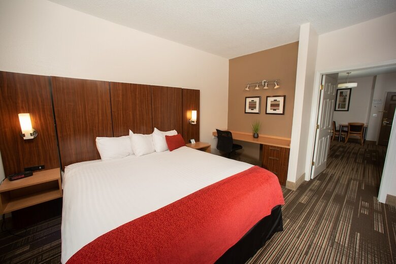 Hotel Northfield Inn, Suites & Conference Center