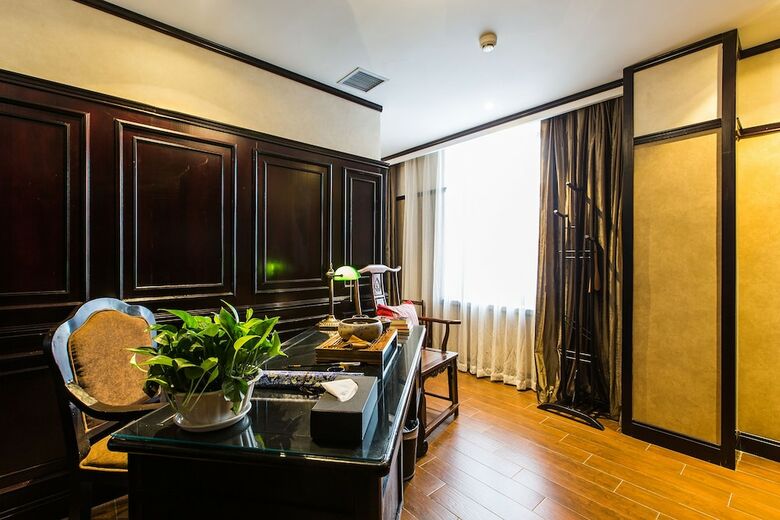 Hui Hua Gong Theme Hotel