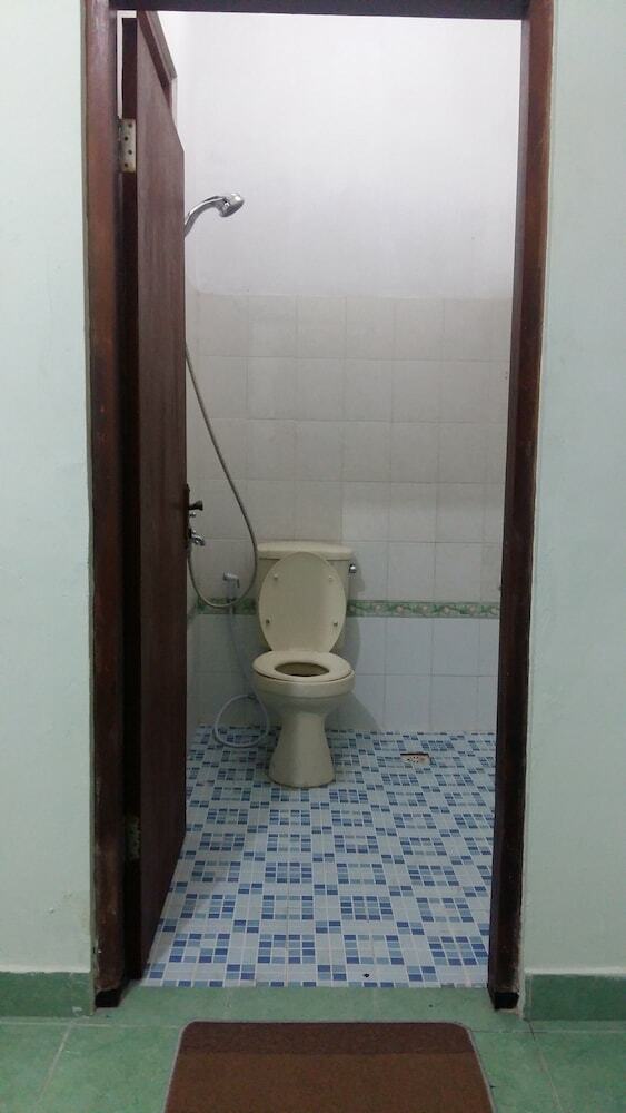Hostal Morotai Camp Hostel -adult Only
