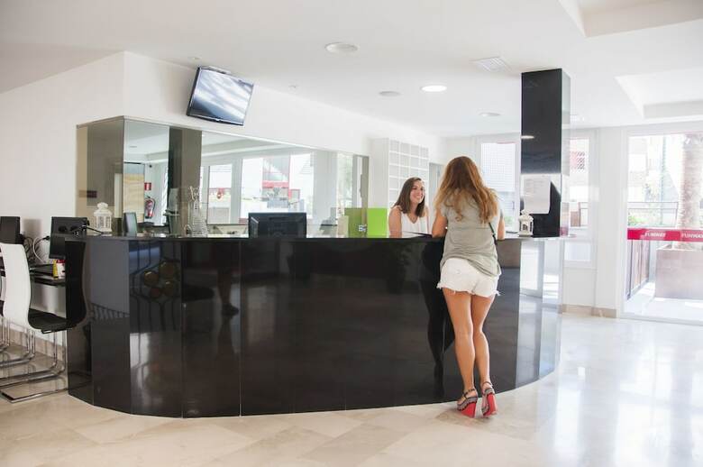 Hotel Funway Academic Resort - Adults Only