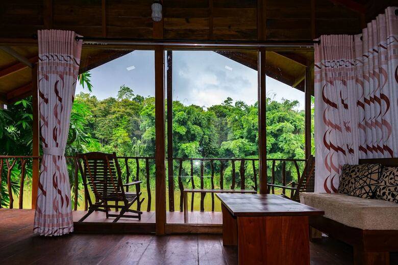 Hotel Kandy Cabana Eco Resort