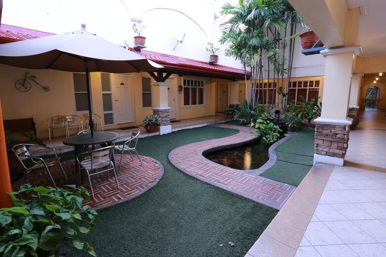 Hotel Gracelane