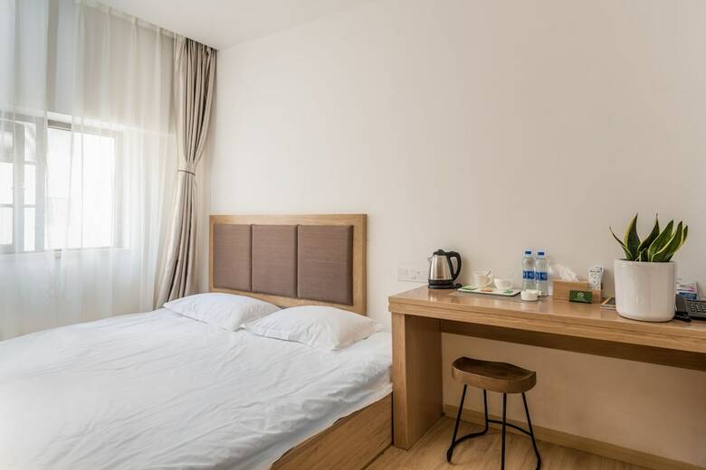 Blossom Hotel In Kunming